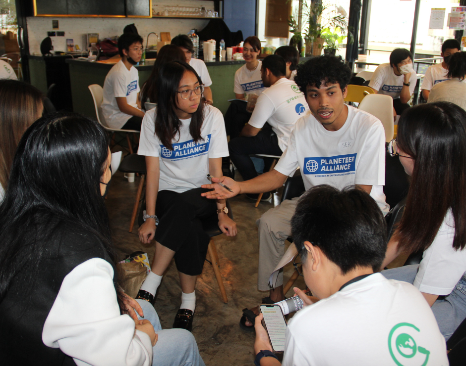 Young leaders gather at the 2023 Chao Phraya Youth Summit in Thailand to tackle plastic pollution, an event powered by Green Speaking in partnership with Planeteer Alliance and UN Environment.